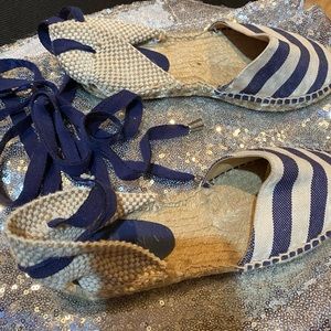 Flat espadrilles